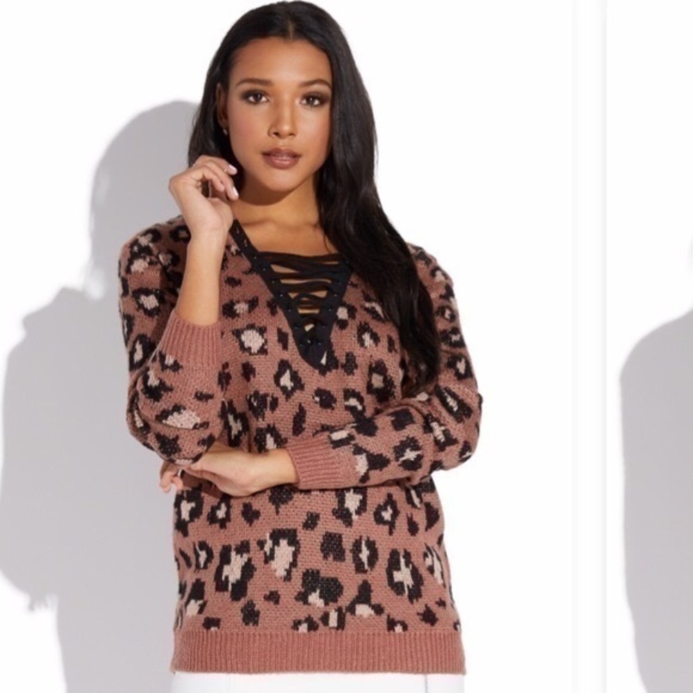 Love Tree leopard print tie v neck sweater large